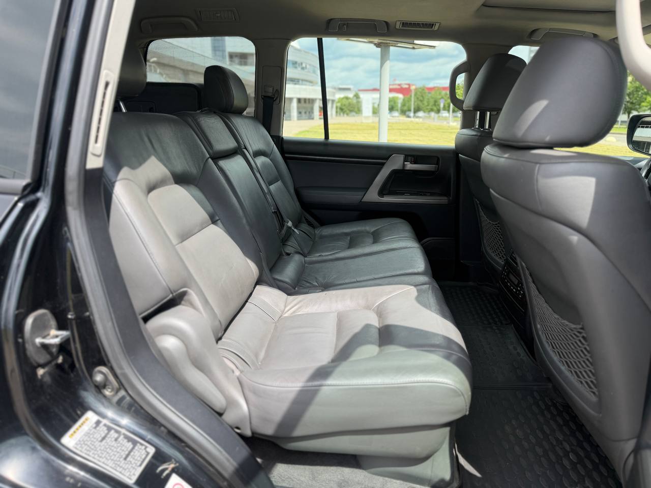 Toyota Land- Cruiser 200