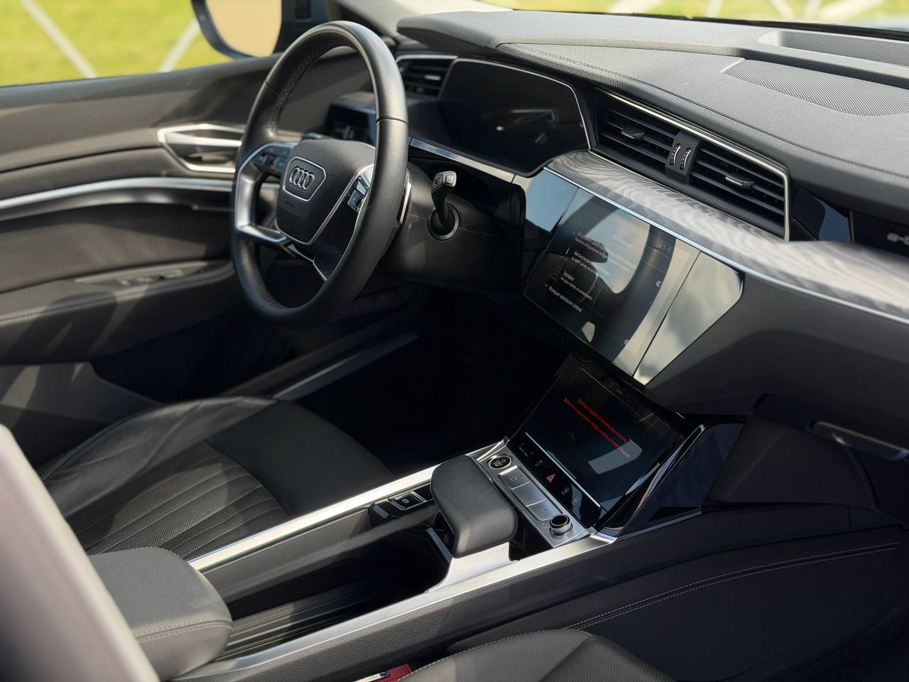 Audi Q8 E-TRON PREMIUM