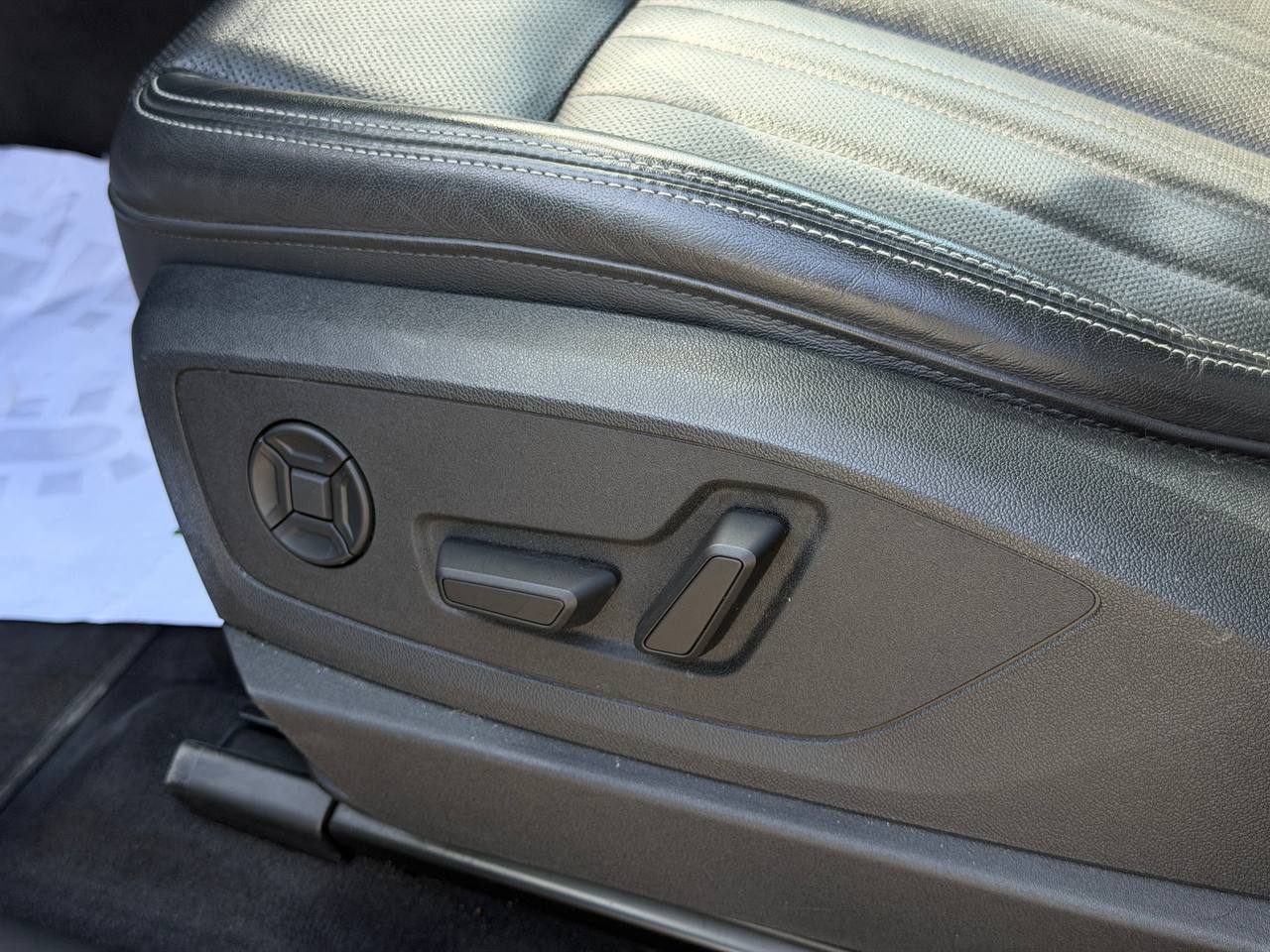 Audi Q8 E-TRON PREMIUM
