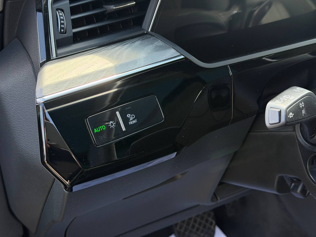 Audi Q8 E-TRON PREMIUM