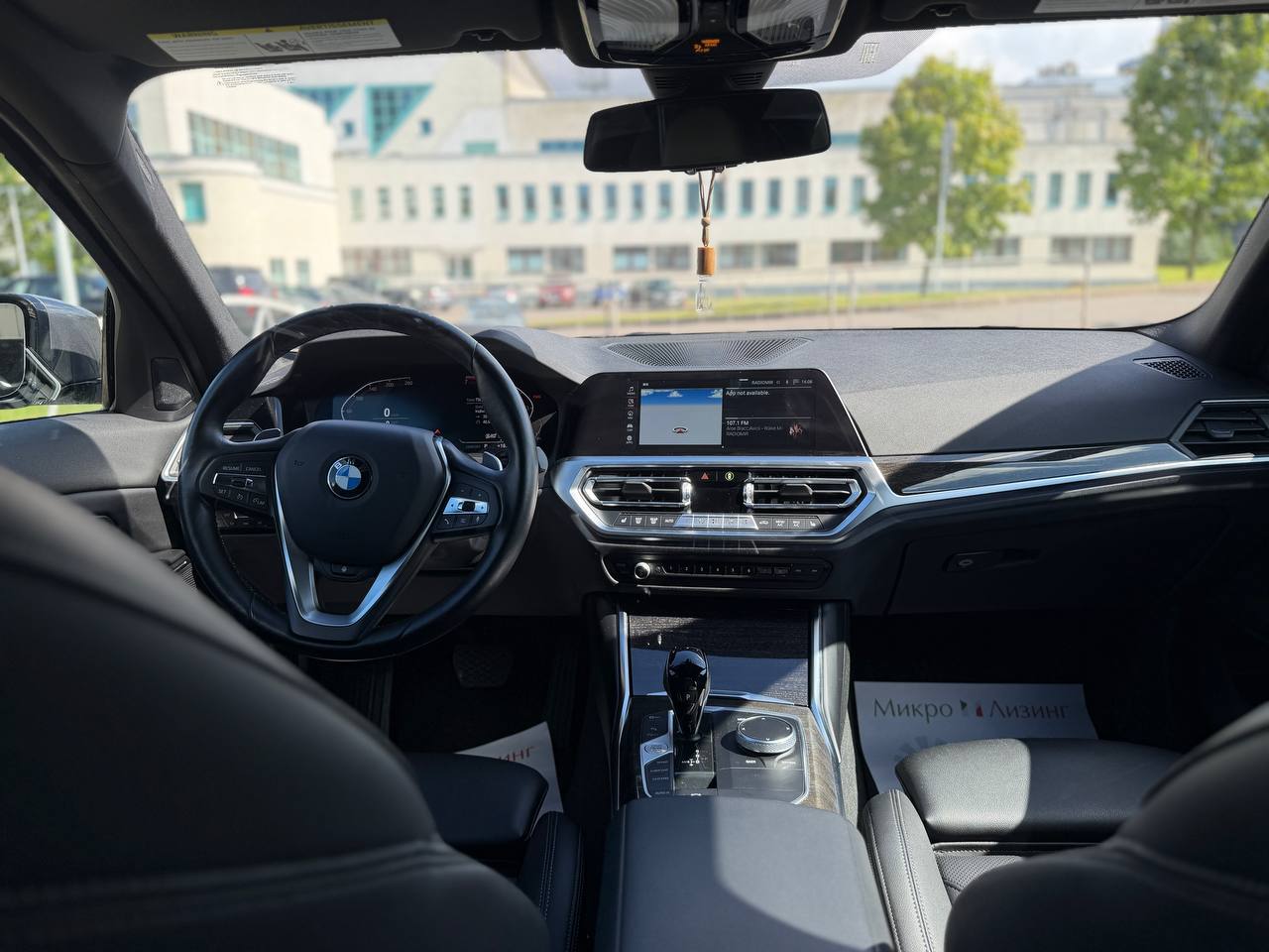 BMW 330i