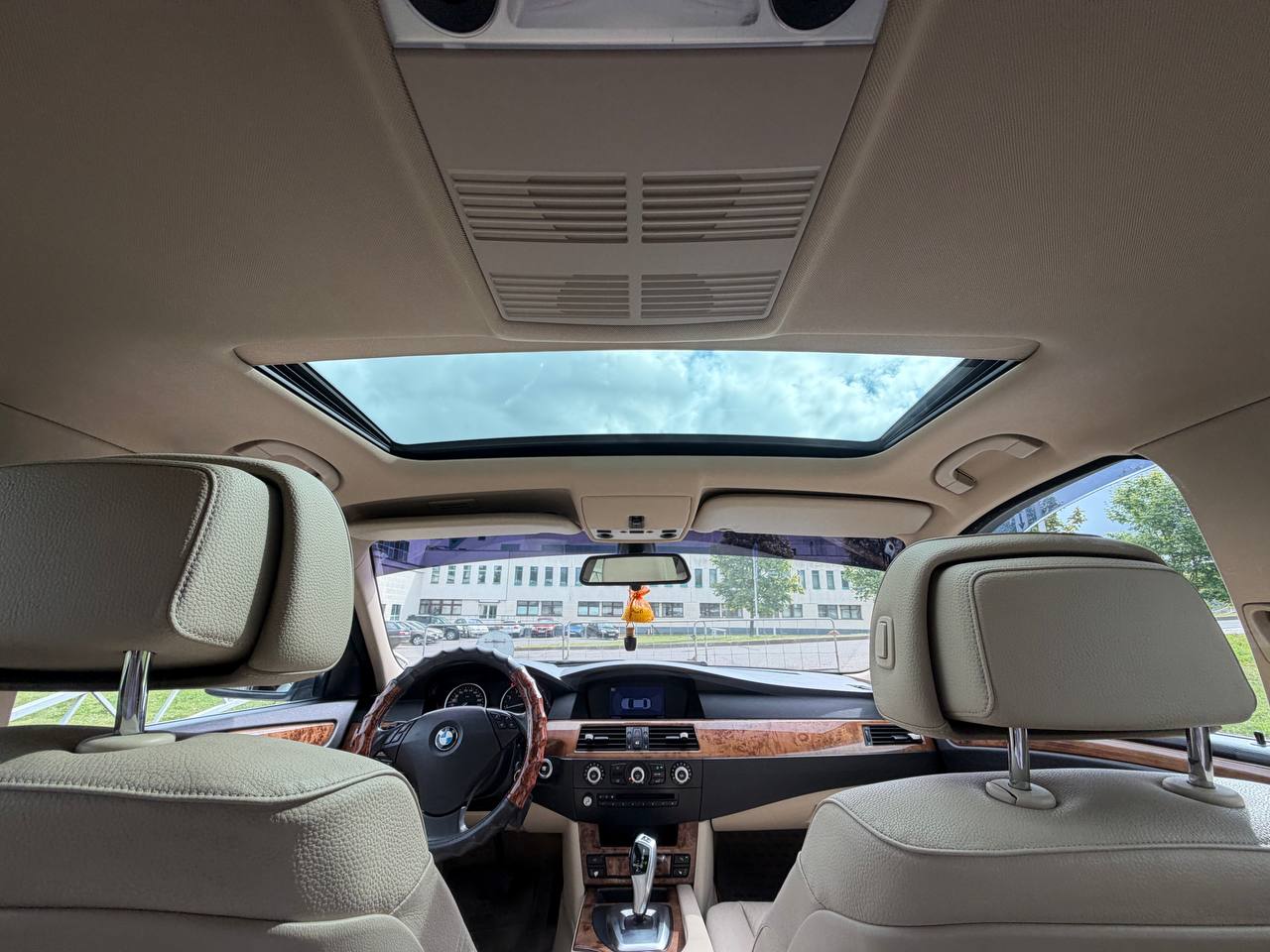BMW 520i