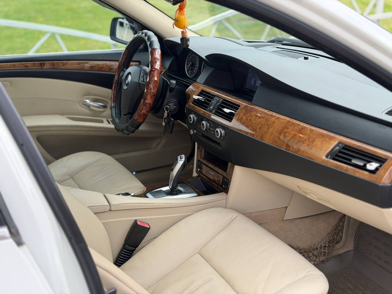 BMW 520i