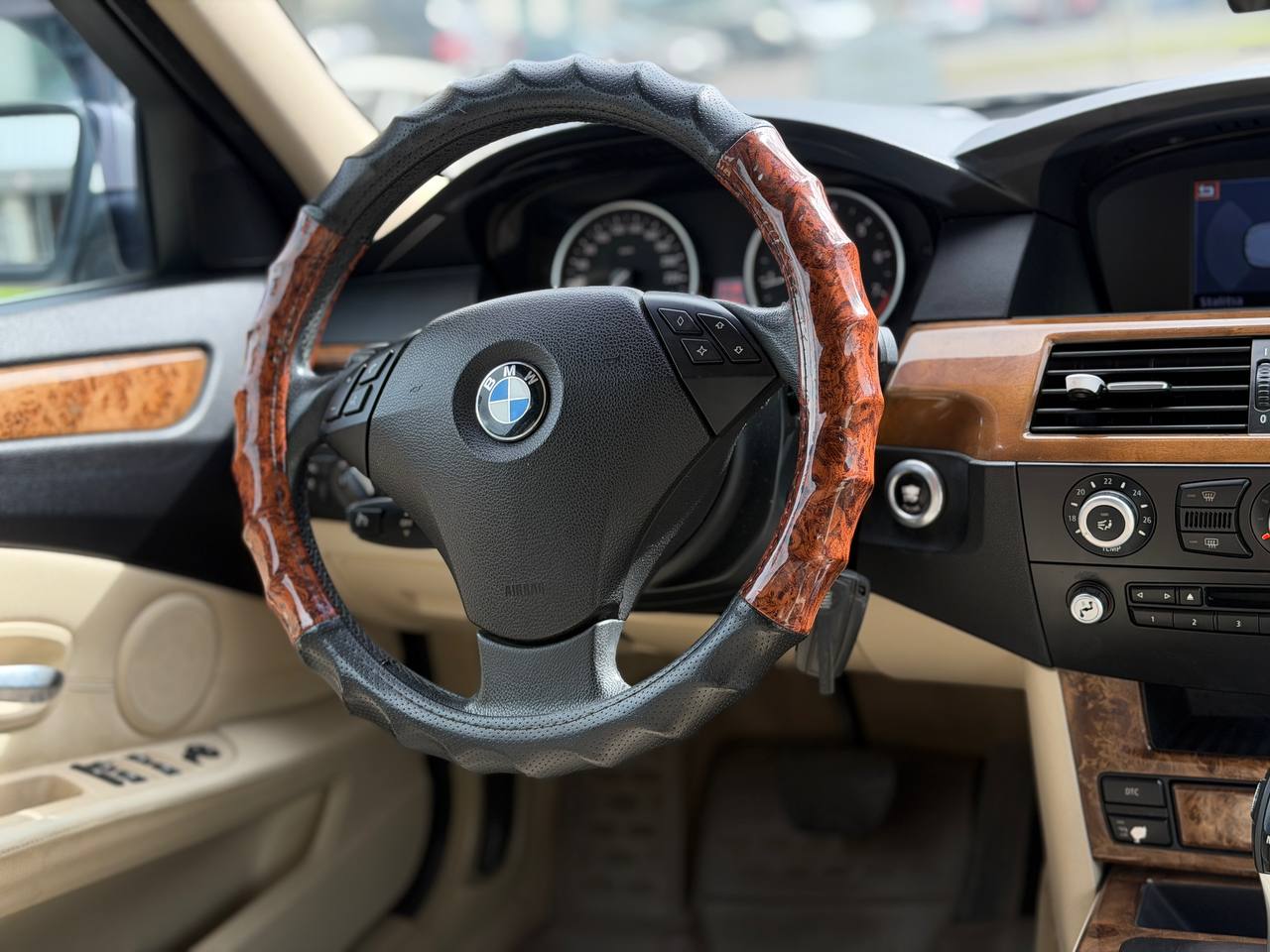 BMW 520i