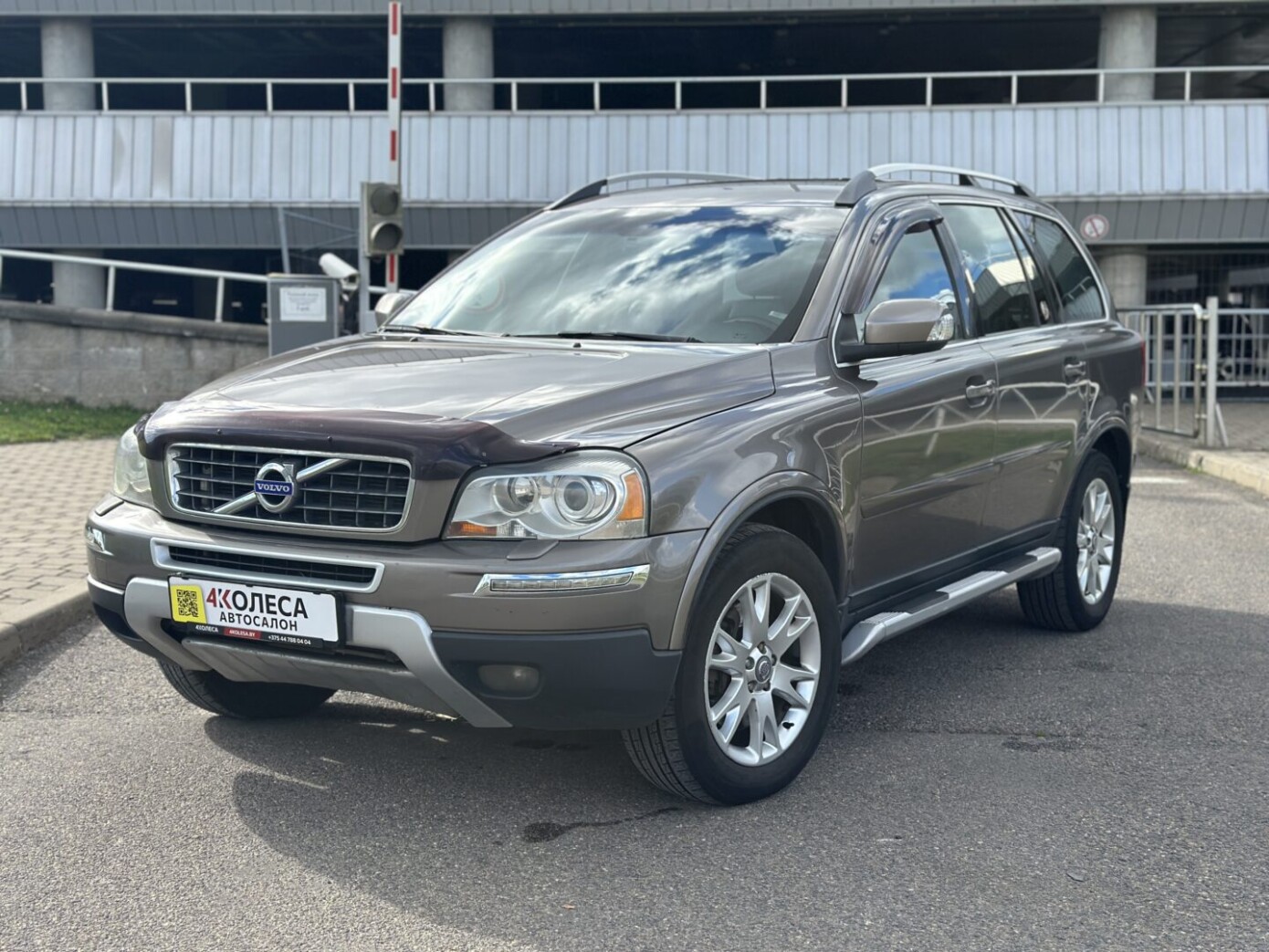 Автомобиль Volvo 240 series (2007)